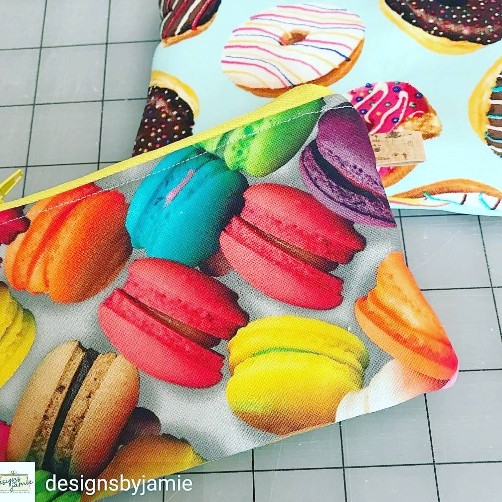 Because there are some non-edible Valentine's Day options! These super cute  pouches are 100% OKIE made! How awesome is that? @bellekitchenokc  #valentines #ValentinesDay #macaron #macarons #doughnut #doughnuts #donut  #donuts #okc #real #cute #